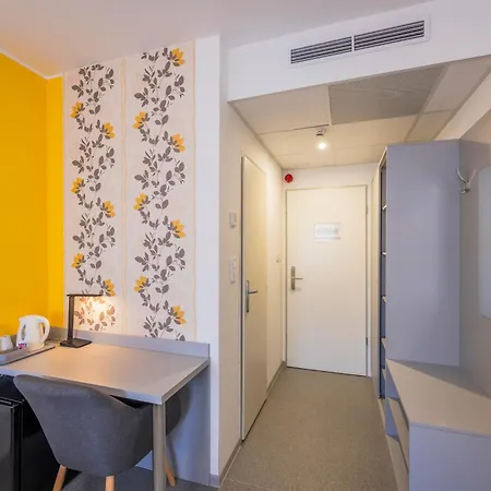 Hotel Arrabona 3*
