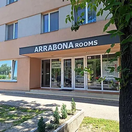Arrabona Otel 3*