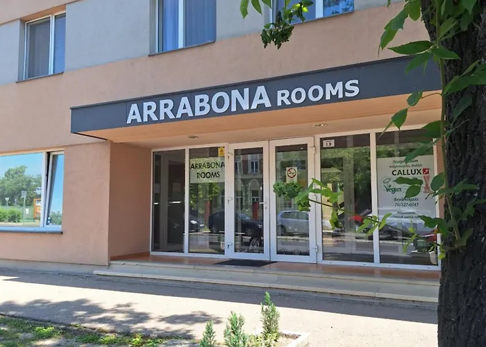 Arrabona 3*
